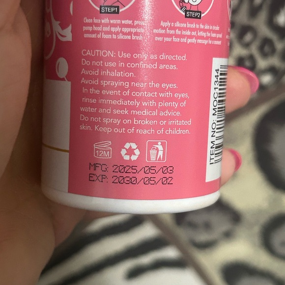 Mocallure Yara Candy Inspired Cleansing Mousse - Picture 2 of 5